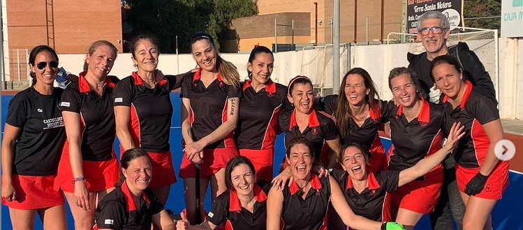 Campeonas_liga_mamis_castelldefels-Hockey-club_9por9.